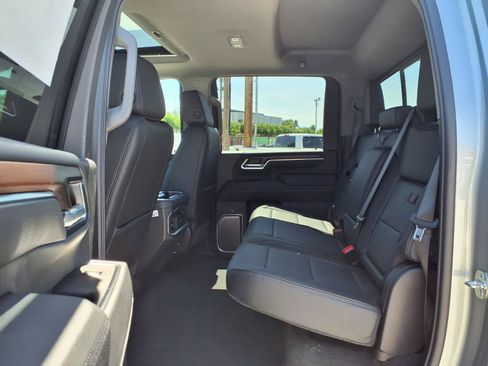 New 2026 GMC Sierra 2500 Denali w/ Denali Reserve Package AWD/4WD image 15
