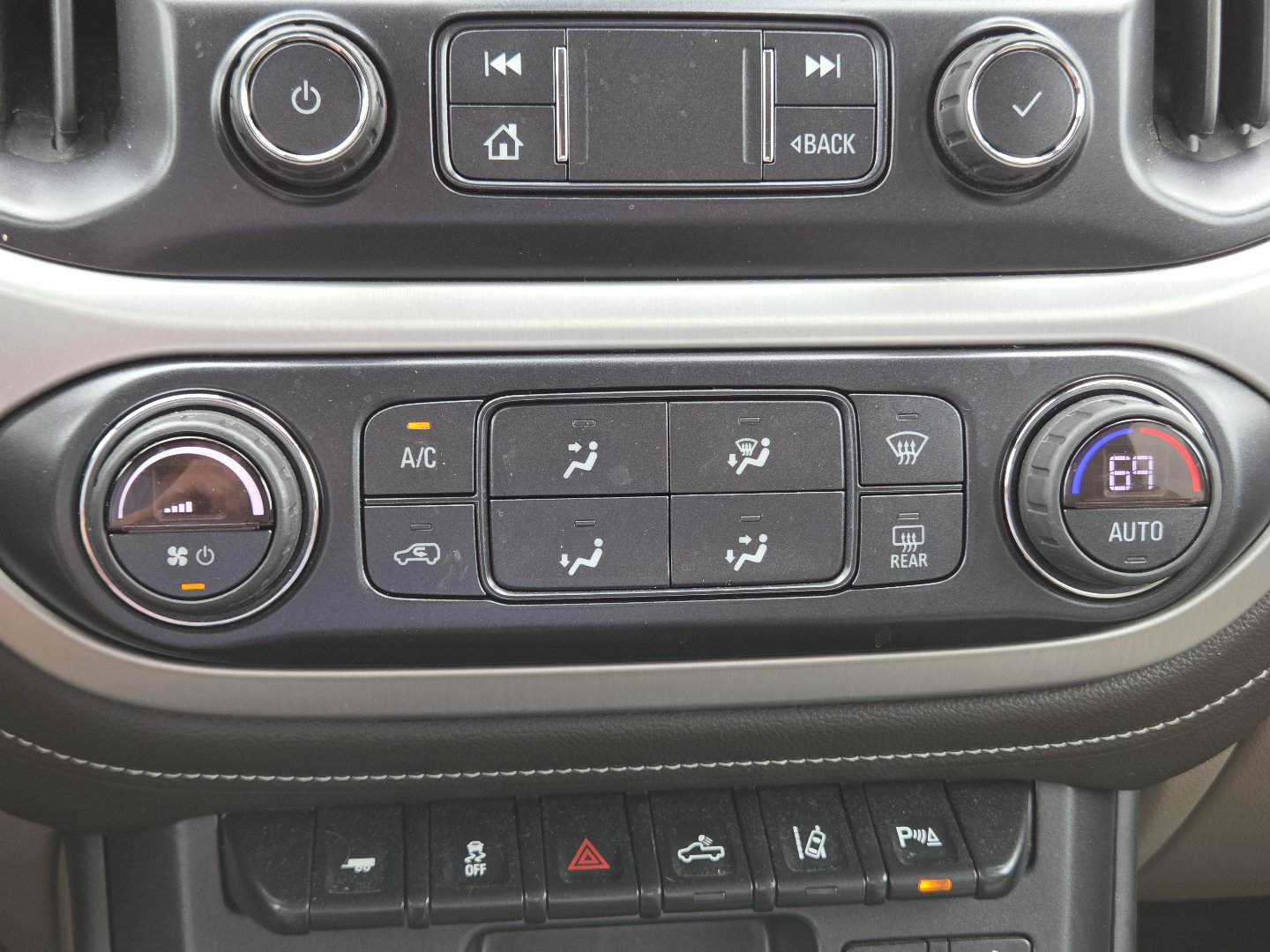 Used 2020 GMC Canyon SLT w/ Driver Alert Package AWD/4WD image 31