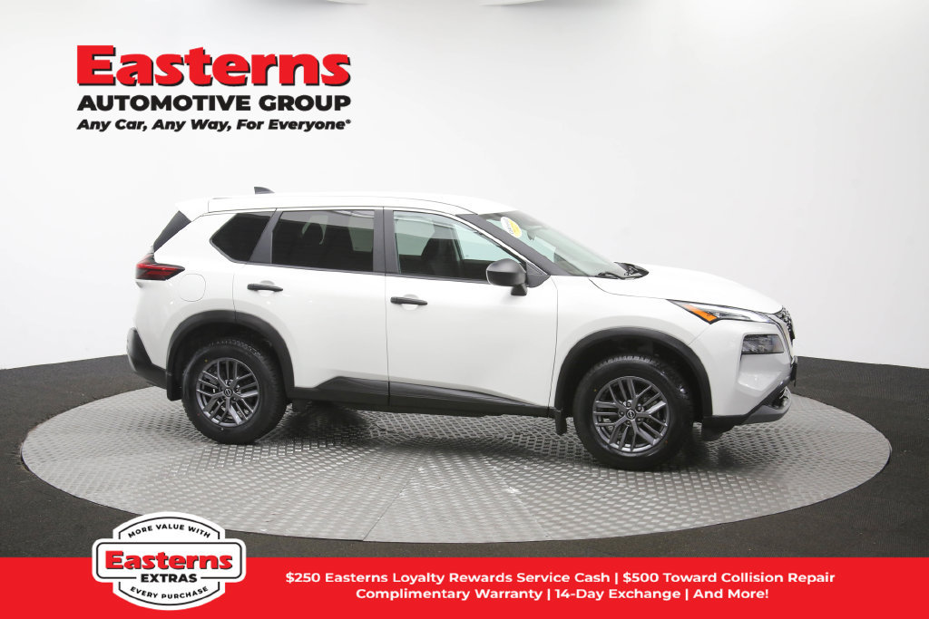 Used 2023 Nissan Rogue S AWD/4WD image 49
