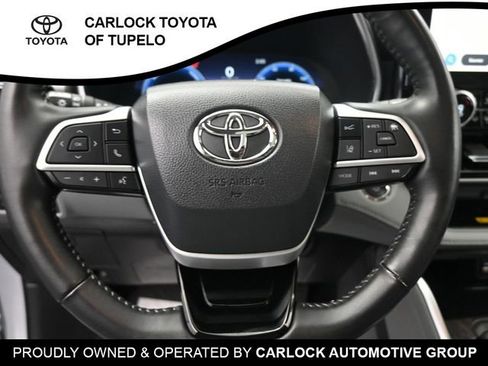 Used 2023 Toyota Highlander Platinum image 18