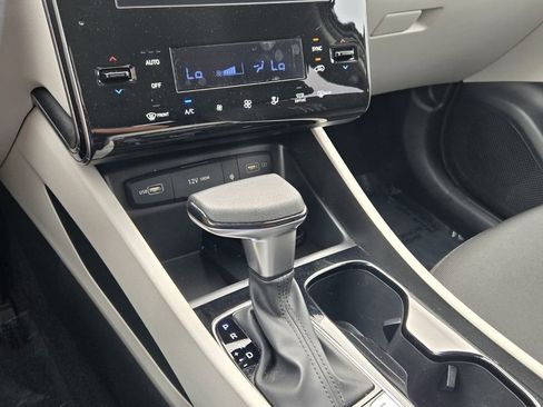 Certified 2024 Hyundai Tucson SEL FWD image 17
