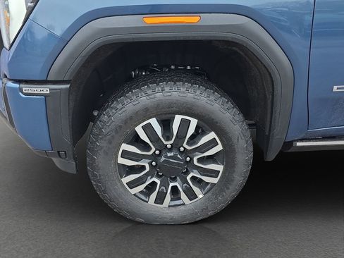 New 2026 GMC Sierra 2500 Denali Ultimate AWD/4WD image 4