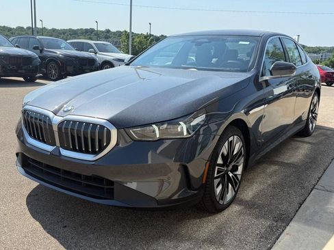 Certified 2026 BMW 540i xDrive AWD/4WD image 8