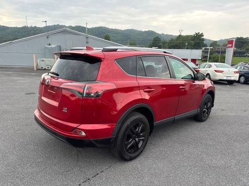 Used 2017 Toyota RAV4 LE w/ All Weather Liner Package AWD/4WD image 8
