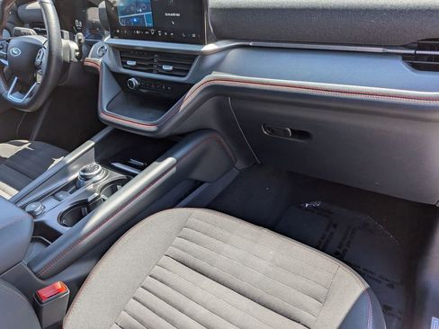 Used 2025 Ford Explorer ST-Line w/ ST-Line Street Pack AWD/4WD image 33