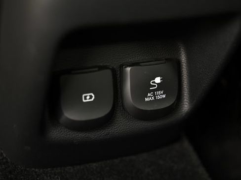 Used 2025 Genesis GV80 2.5T Select AWD/4WD image 27