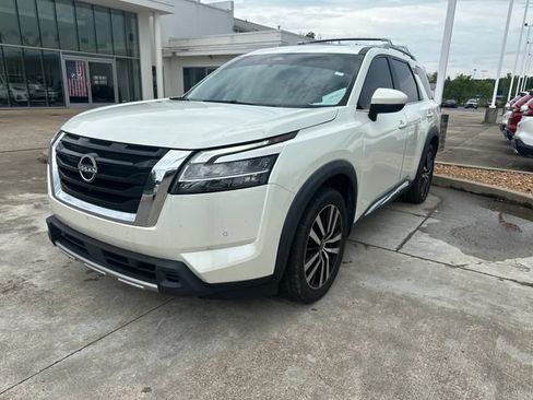 Used 2023 Nissan Pathfinder Platinum AWD/4WD image 1