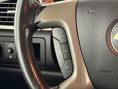 Used 2013 Chevrolet Tahoe LT RWD image 15