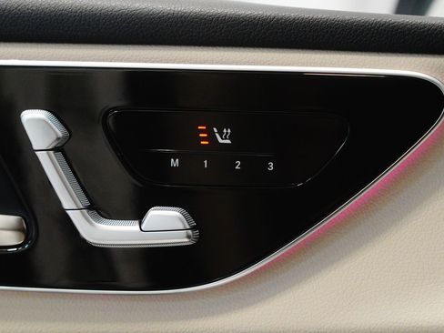 New 2026 Mercedes-Benz GLC 300 4MATIC image 30