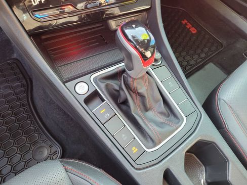 Used 2025 Volkswagen Jetta GLI Autobahn FWD image 16