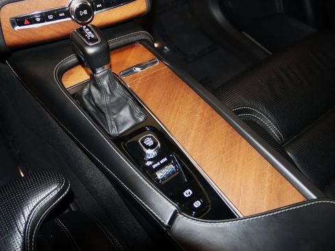 Used 2018 Volvo XC90 T6 Inscription w/ Convenience Package image 46