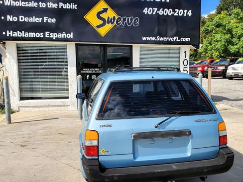 Used 1990 Toyota Corolla Deluxe image 13