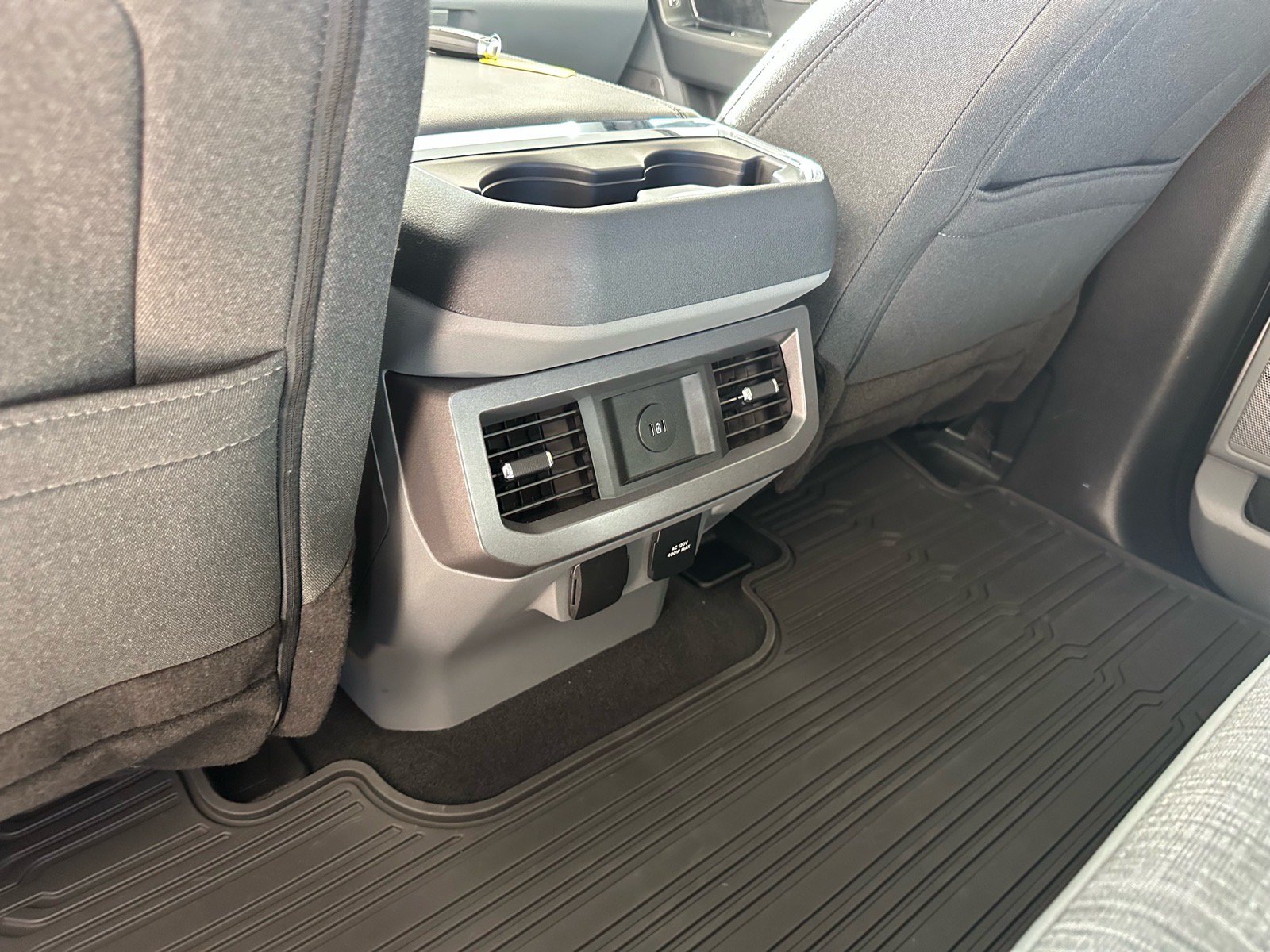 Used 2023 Ford F250 XLT w/ XLT Premium Package AWD/4WD image 27