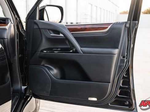 Used 2021 Lexus LX 570 4WD w/ Luxury Package image 74