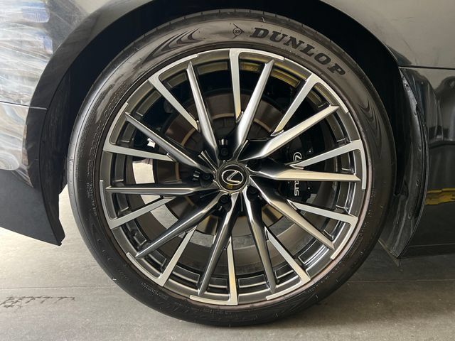 Used 2024 Lexus LC 500 Convertible w/ Touring Package RWD image 11