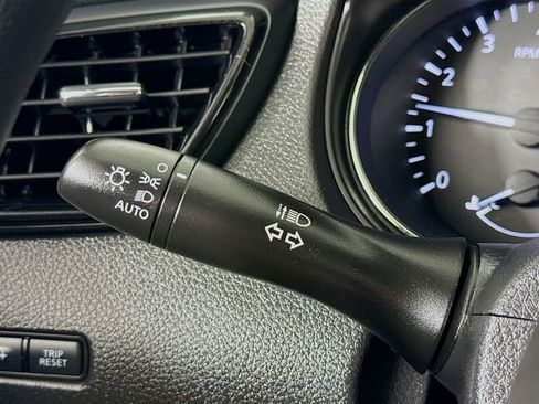 Certified 2022 Nissan Rogue Sport S image 15