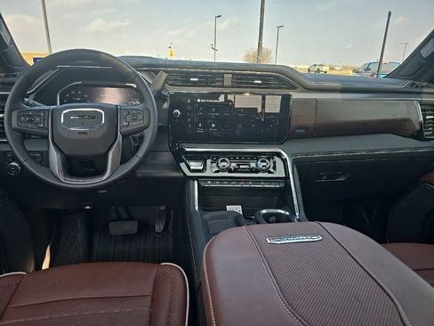 Used 2026 GMC Sierra 2500 Denali Ultimate image 21