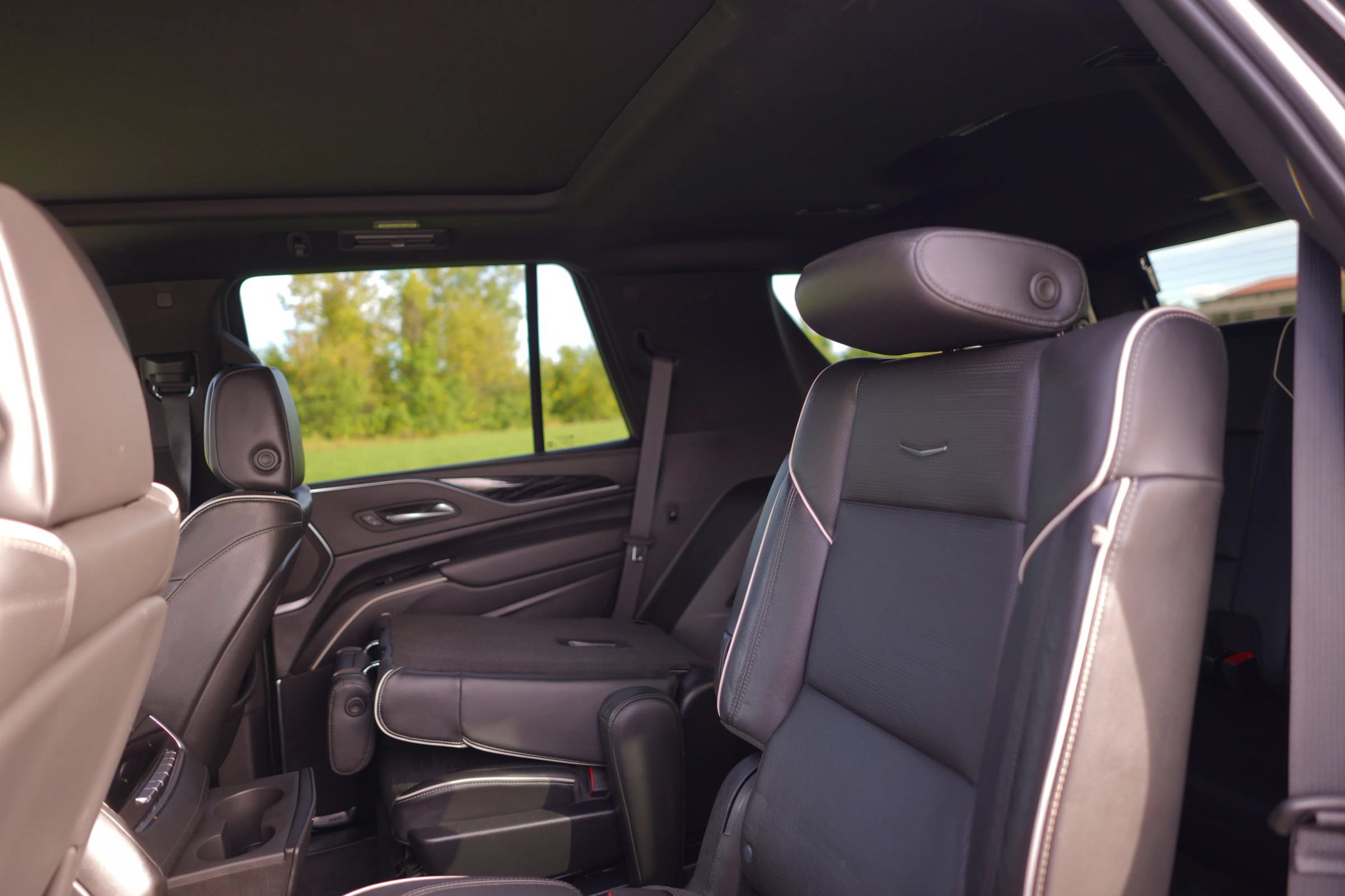 Used 2023 Cadillac Escalade Sport w/ Touring Package AWD/4WD image 13