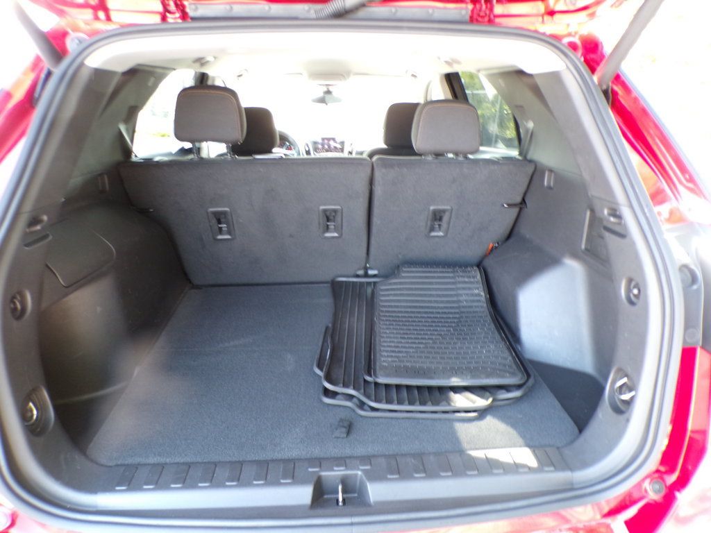 Used 2024 Chevrolet Equinox LT AWD/4WD image 19