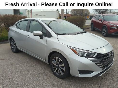 Used 2023 Nissan Versa SV image 1