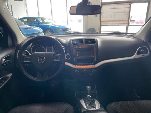 Used 2020 Dodge Journey SE w/ Blacktop Package image 24