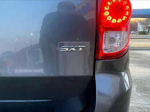 Used 2020 Dodge Grand Caravan SXT image 10