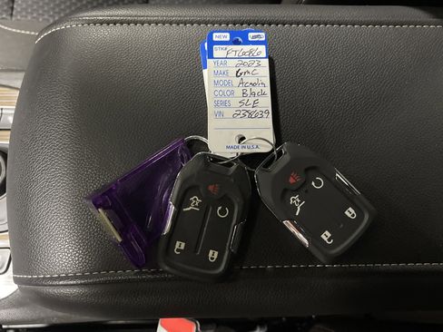 Used 2023 GMC Acadia SLE w/ Driver Convenience Package image 26