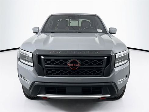 Used 2022 Nissan Frontier Pro-X image 9