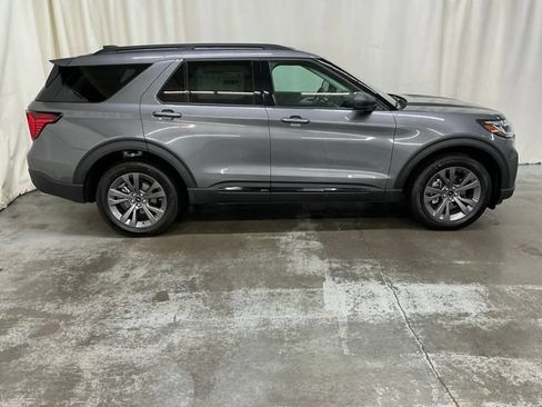 New 2026 Ford Explorer Active w/ Active Comfort Package AWD/4WD image 2