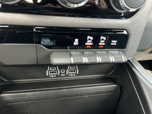 Certified 2025 RAM 1500 HFE RWD image 28