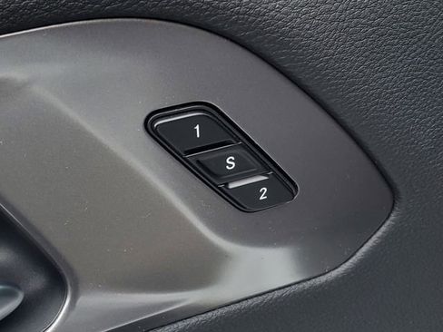 New 2026 Chrysler Pacifica Select FWD image 12