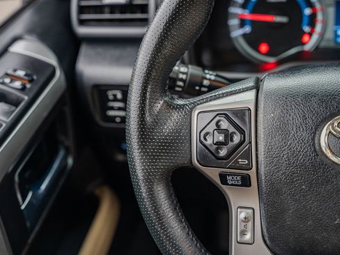 Used 2016 Toyota 4Runner SR5 Premium image 28