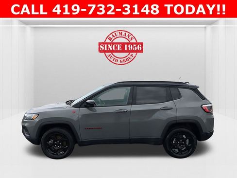 Used 2023 Jeep Compass Trailhawk image 12