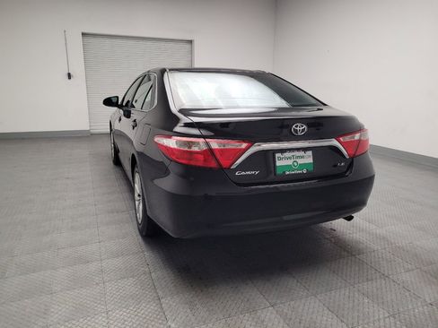 Used 2015 Toyota Camry LE image 6