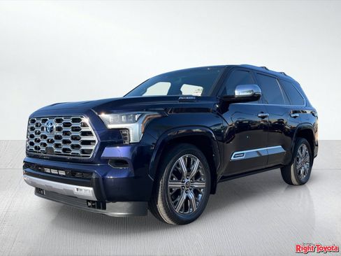 Used 2023 Toyota Sequoia Capstone AWD/4WD image 2