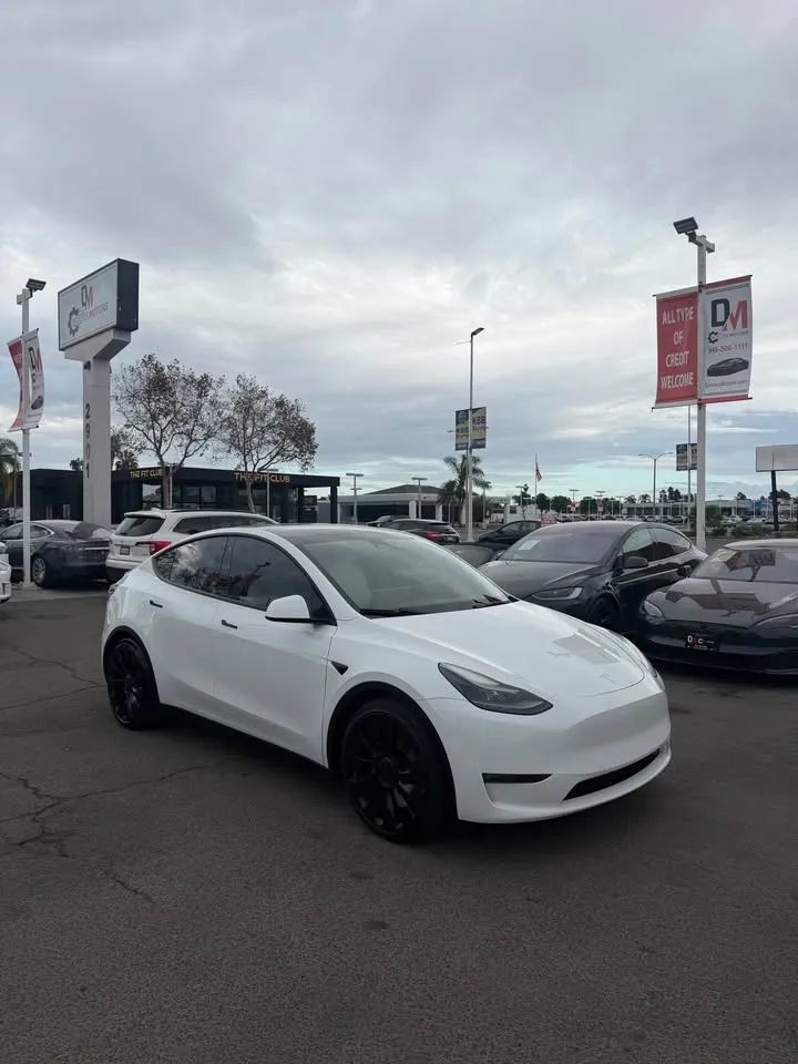 Used 2021 Tesla Model Y Performance AWD/4WD image 2