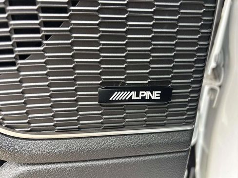 Used 2023 Jeep Grand Cherokee 4WD 4xe w/ Luxury Tech Group II image 19