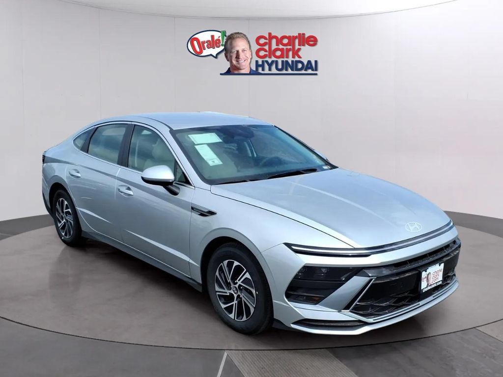New 2026 Hyundai Sonata Blue FWD image 7