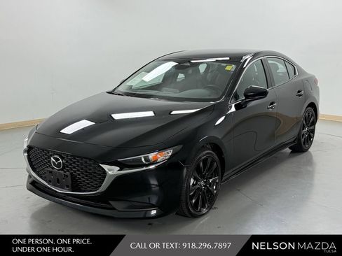 Certified 2025 MAZDA MAZDA3 s FWD image 1