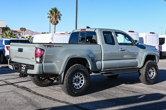 Used 2022 Toyota Tacoma TRD Sport w/ TRD Premium Sport Package RWD image 9
