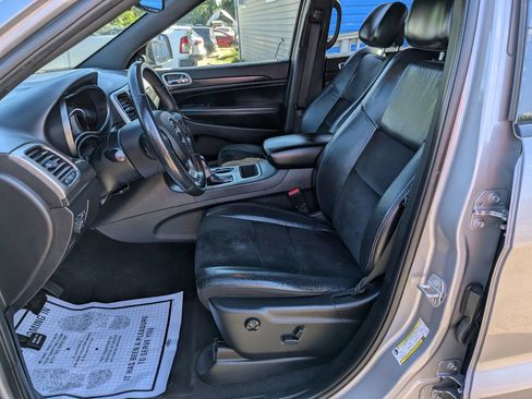 Used 2018 Jeep Grand Cherokee Altitude AWD/4WD image 21