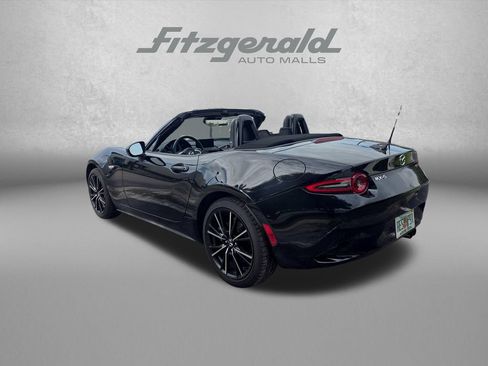 Used 2024 MAZDA MX-5 Miata Grand Touring RWD image 3