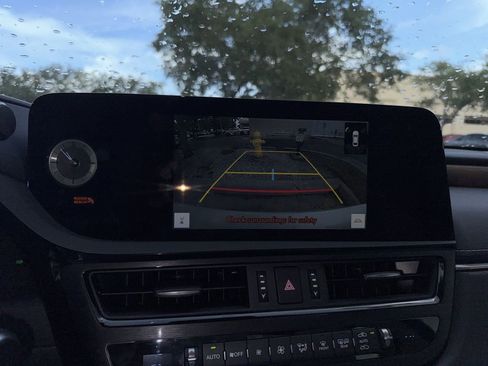 Used 2025 Lexus ES 350 w/ Premium Package FWD image 17