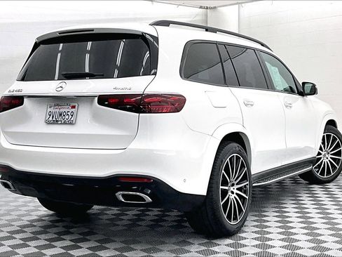 Used 2026 Mercedes-Benz GLS 450 4MATIC image 11