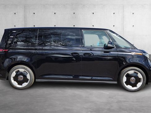 New 2025 Volkswagen ID. Buzz Pro S image 23