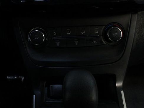 Used 2019 Nissan Sentra S image 13