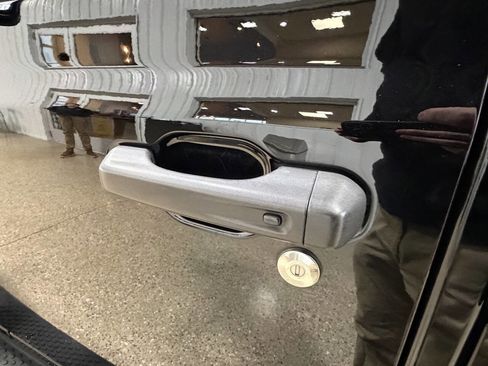 Used 2022 Jeep Wrangler Unlimited Sahara w/ Cold Weather Group image 25