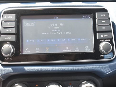 Used 2025 Nissan Versa SV w/ Trunk Package FWD image 22