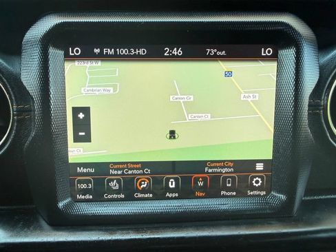 Used 2021 Jeep Wrangler Unlimited Sahara AWD/4WD image 9