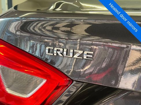Used 2016 Chevrolet Cruze LT image 12